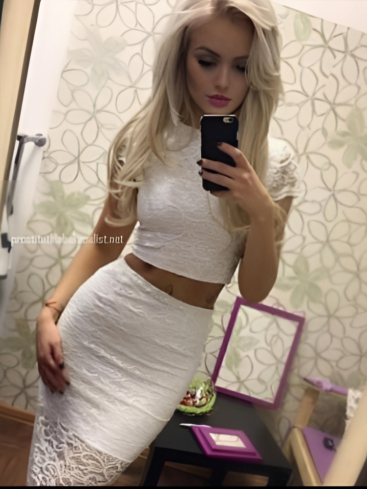 Каролина привлекальеная девушка из Джубга цена от 10000 руб