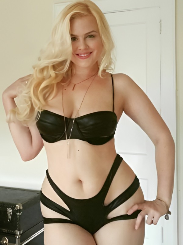 Ангелина привлекательная девушка из Джубга цена от 3000 руб