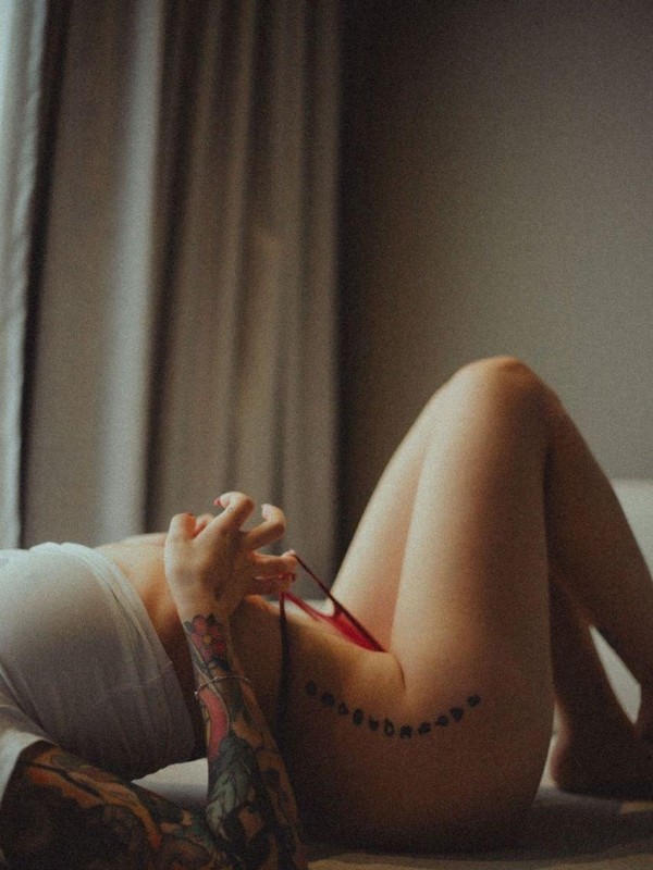 Лера привлекательная девушка из Джубга цена от 7000 руб